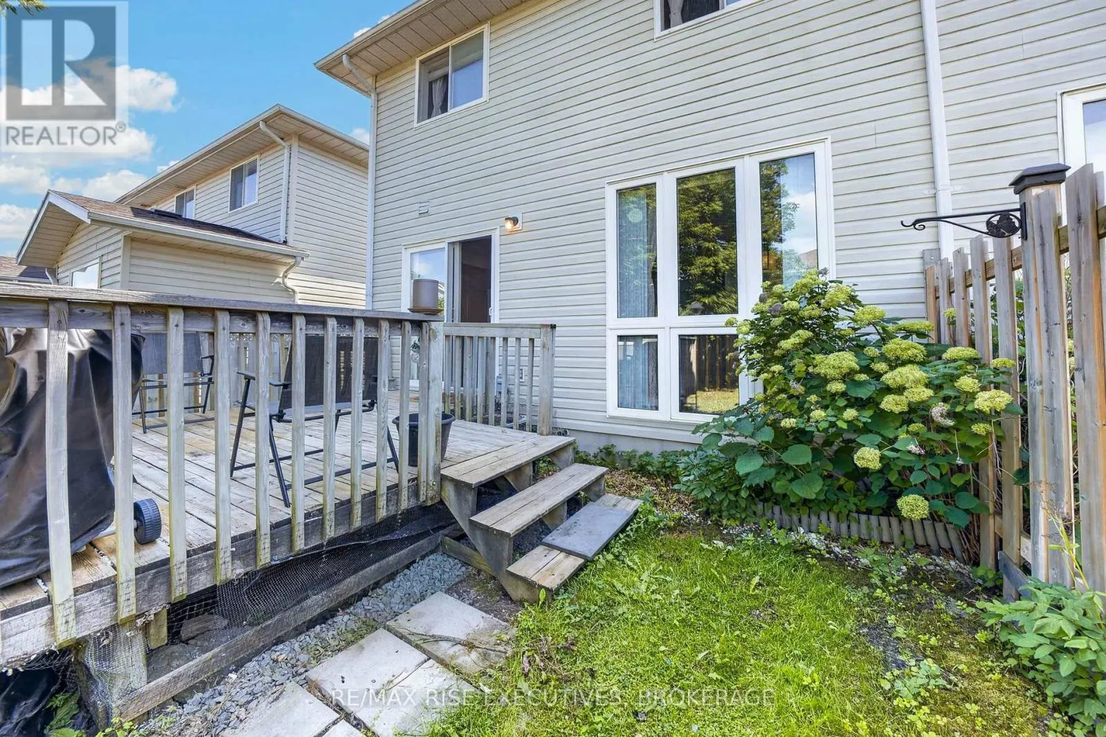 254 ELLESMEER AVENUE