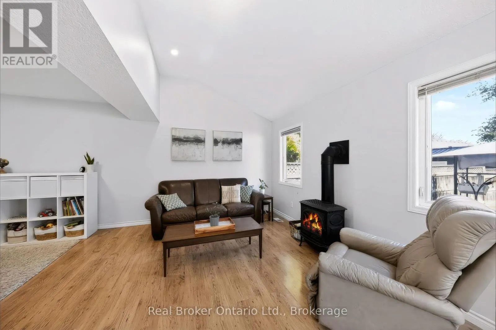 91 YORK STREET E