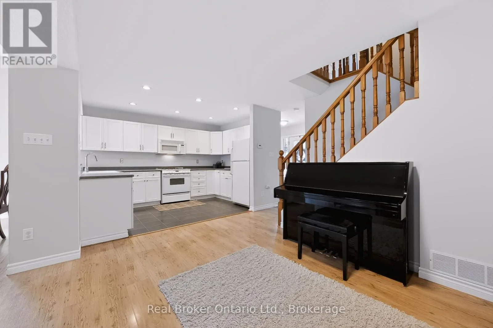 91 YORK STREET E