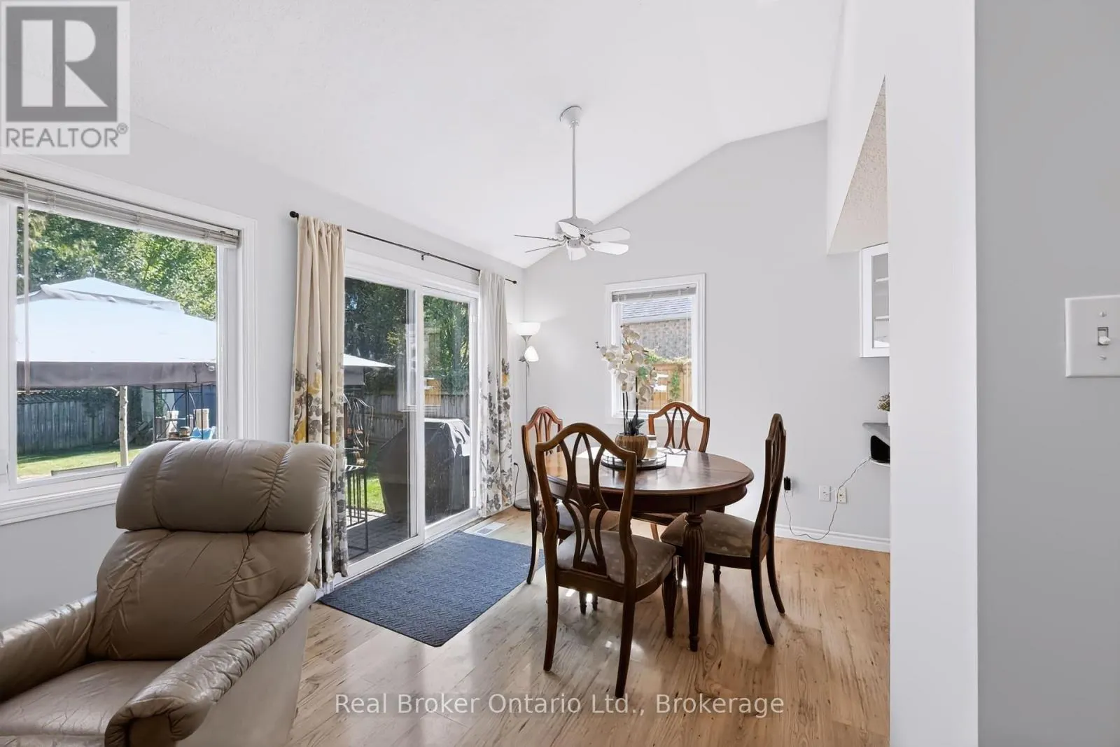 91 YORK STREET E