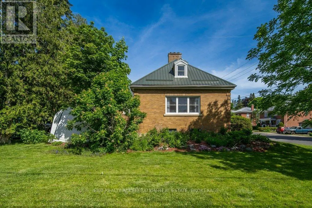106 DONALD STREET