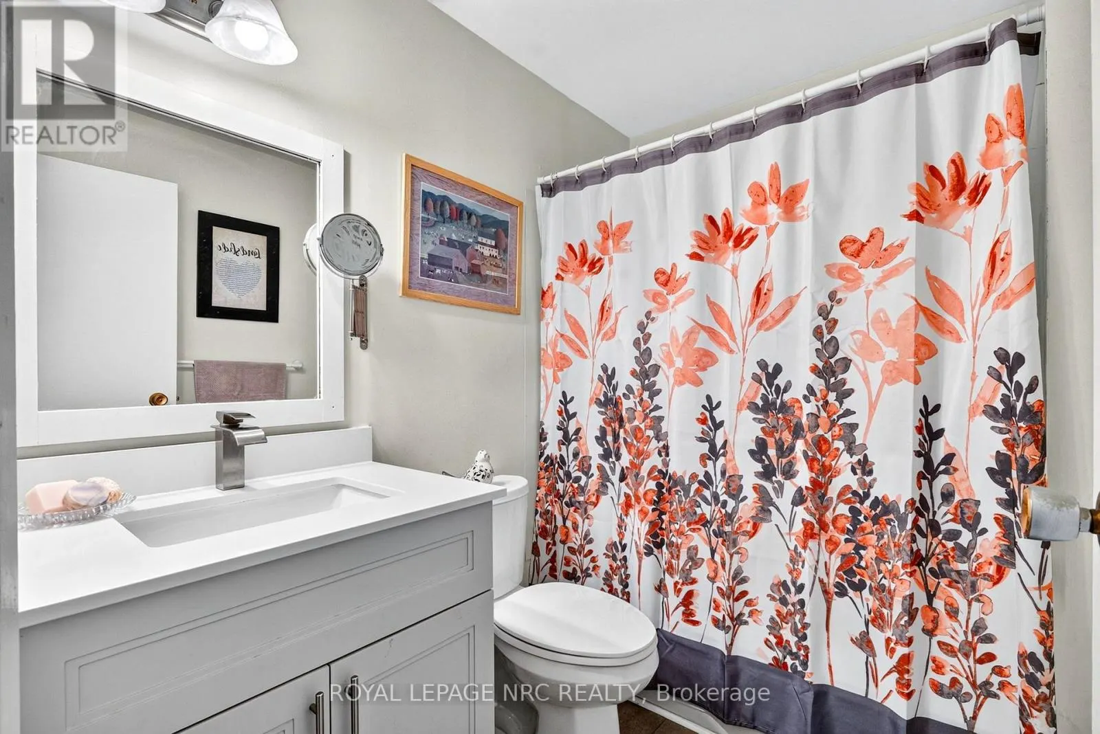 327 - 72 MAIN STREET E #327