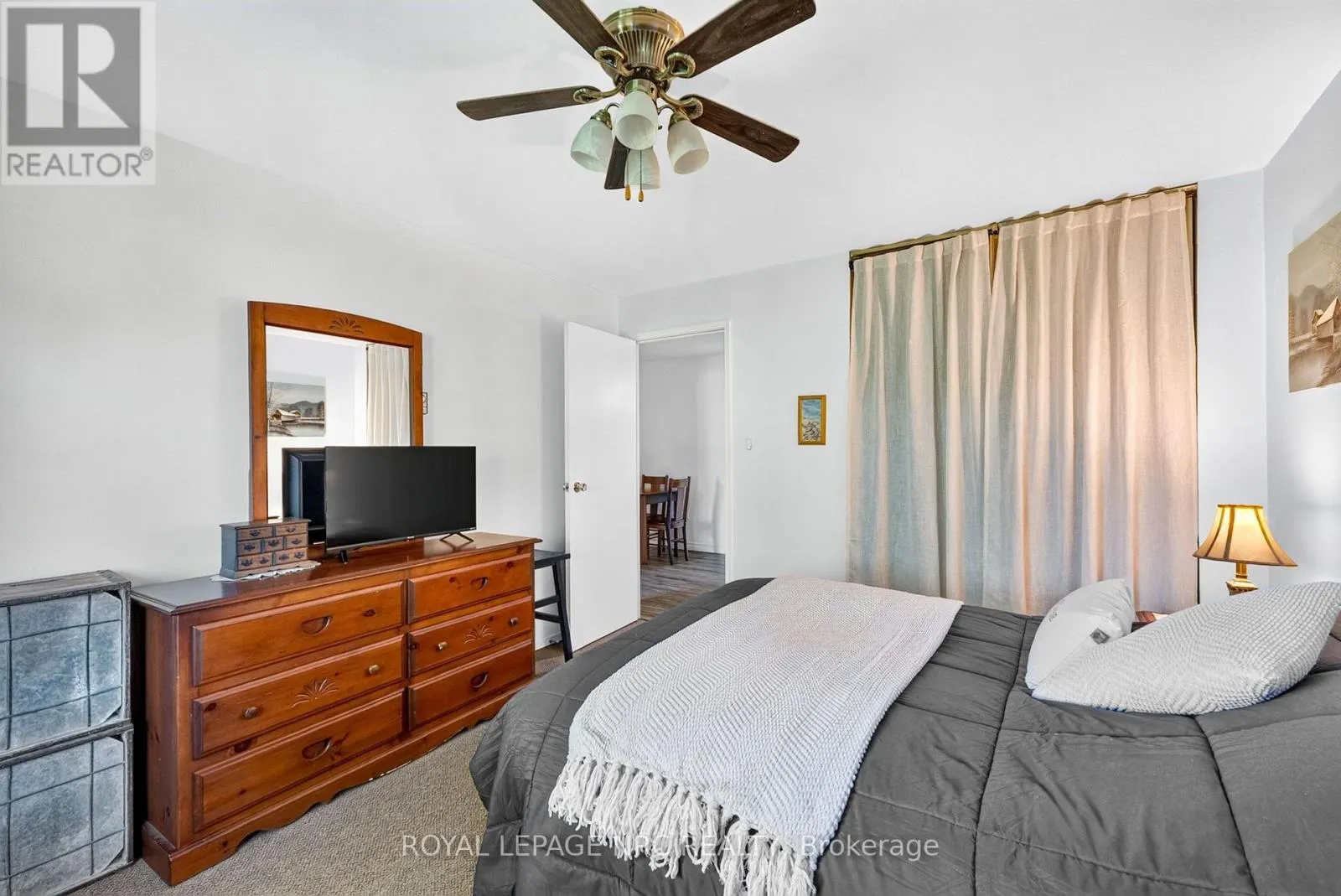327 - 72 MAIN STREET E #327