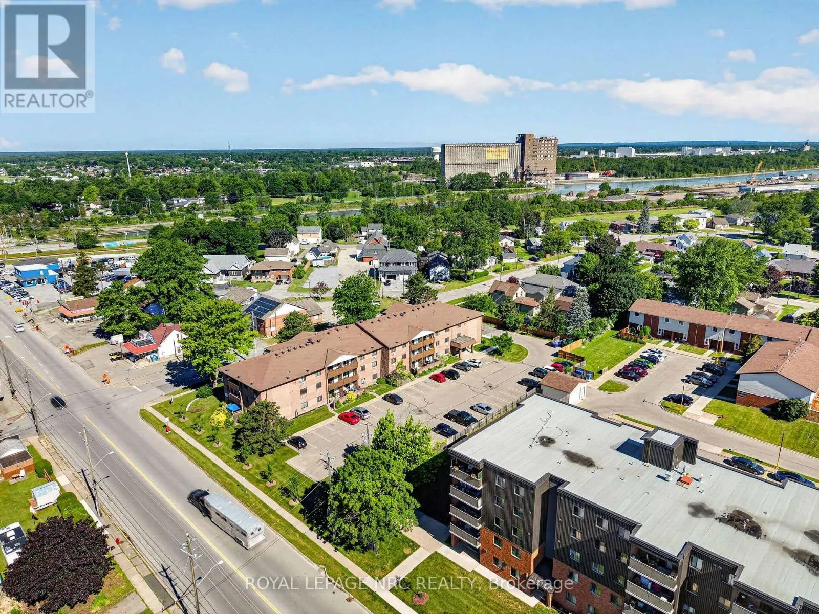 327 - 72 MAIN STREET E #327