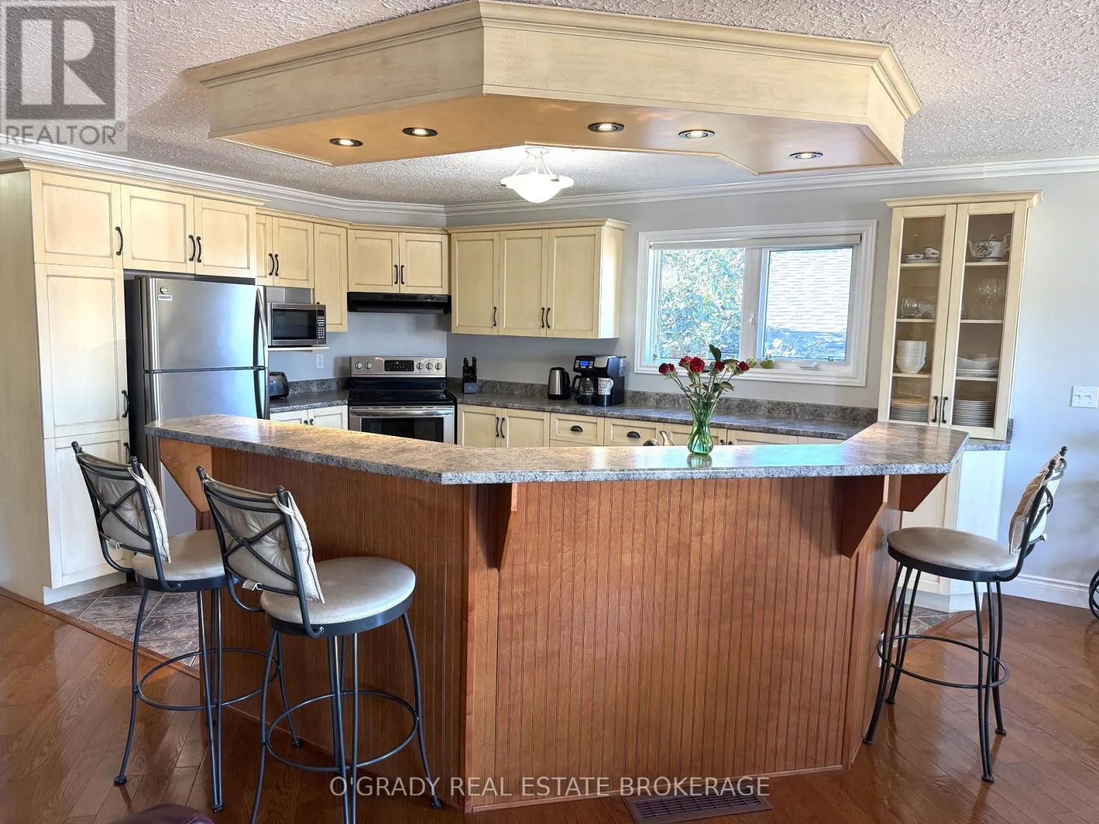 1442 WINDSOR DRIVE