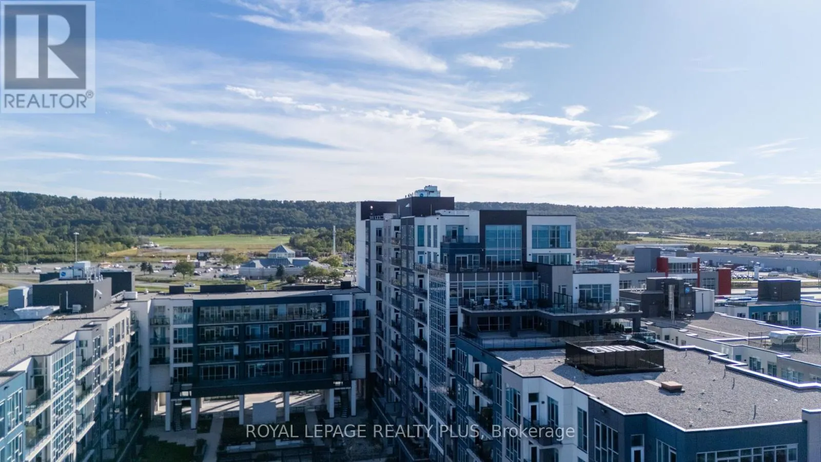 306 - 16 CONCORD PLACE