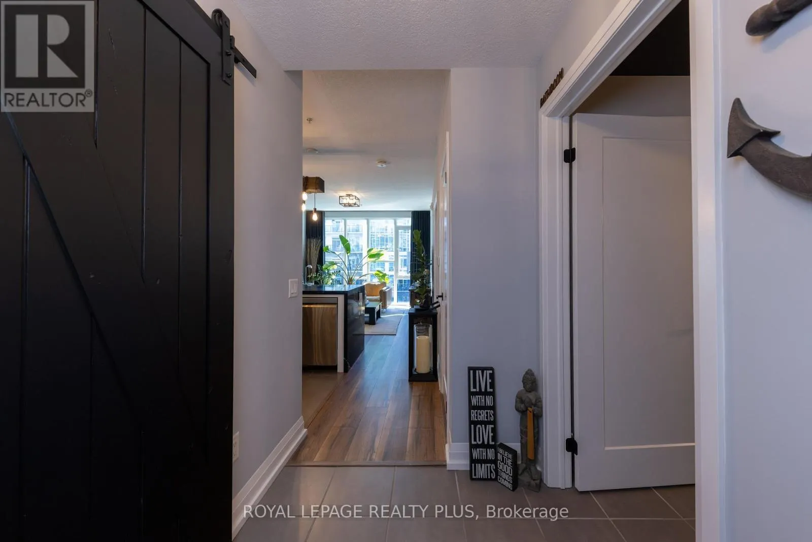 306 - 16 CONCORD PLACE