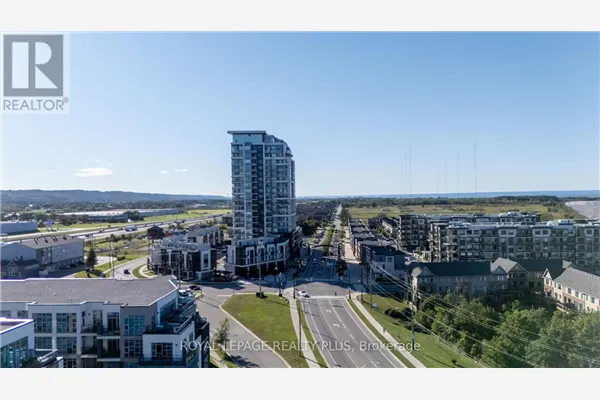 306 - 16 CONCORD PLACE