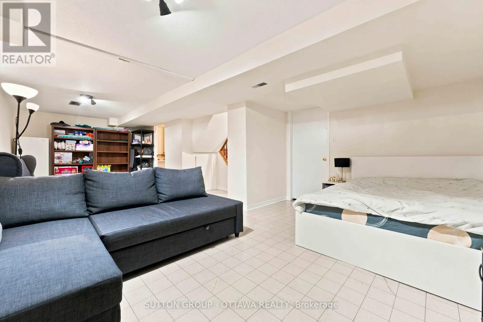 66 FIELDGATE DRIVE