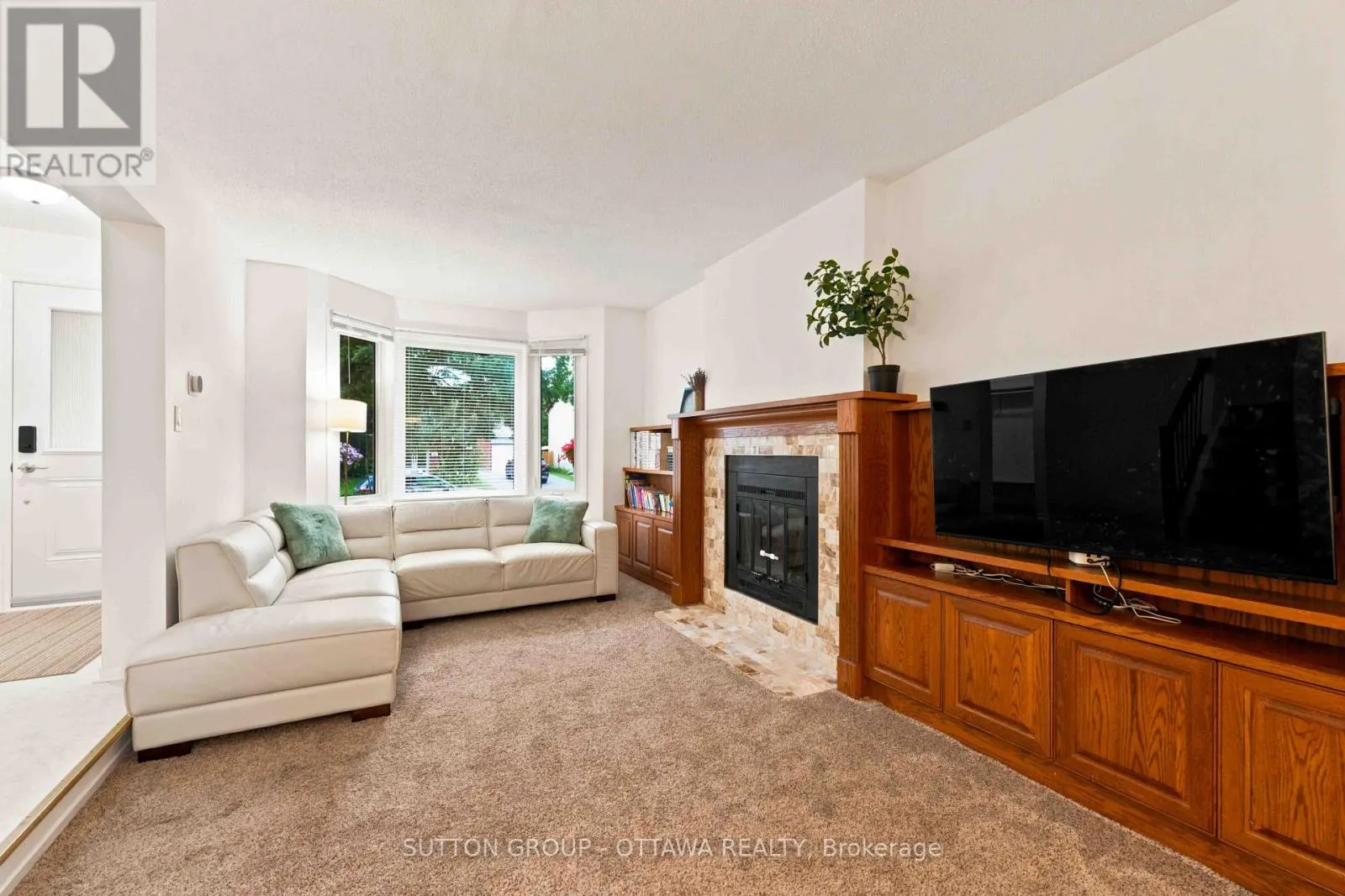 66 FIELDGATE DRIVE