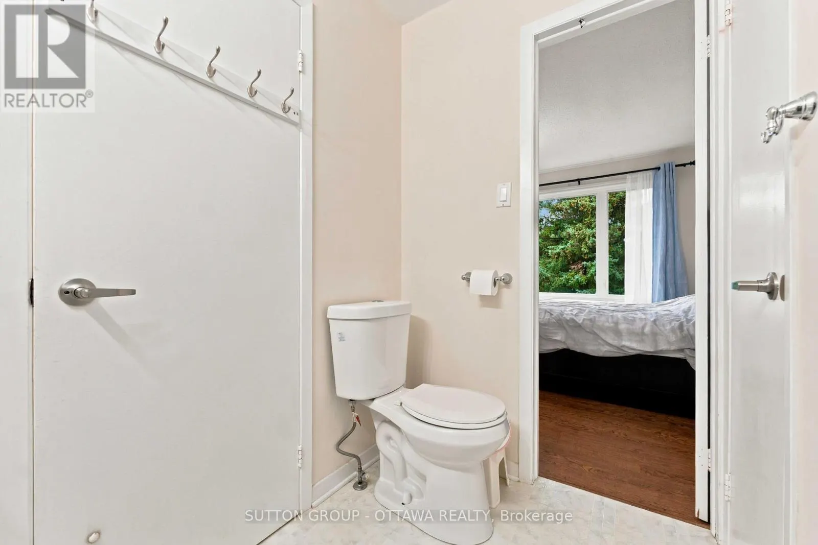 66 FIELDGATE DRIVE