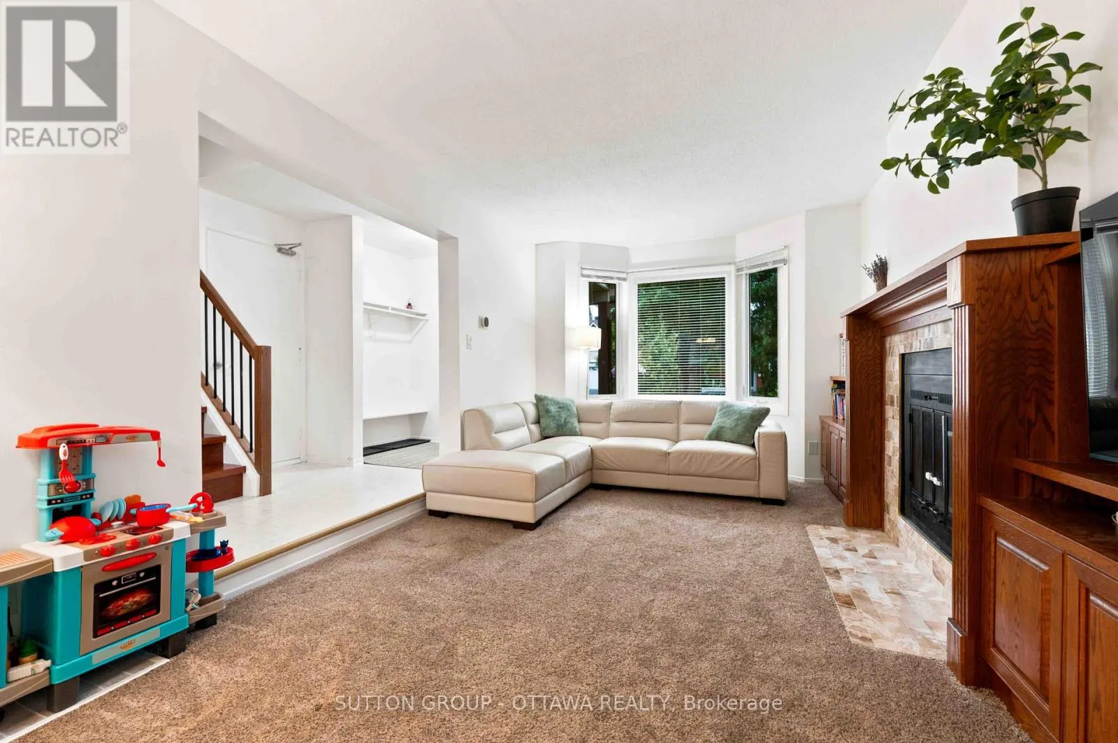 66 FIELDGATE DRIVE