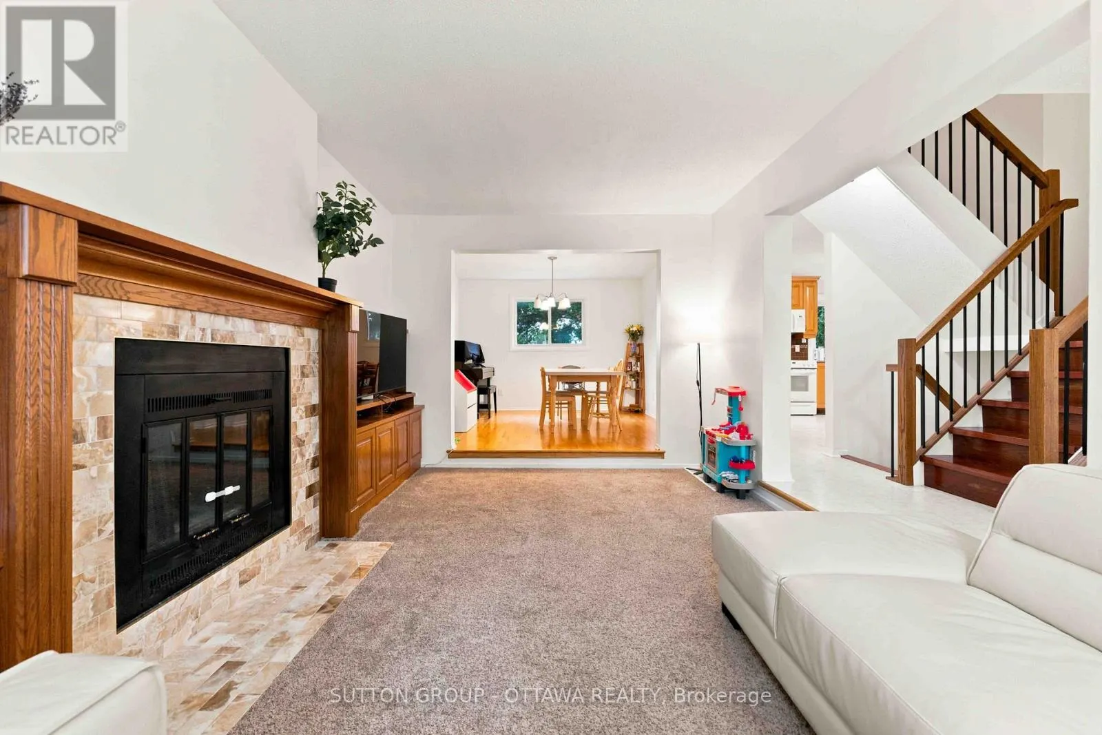 66 FIELDGATE DRIVE