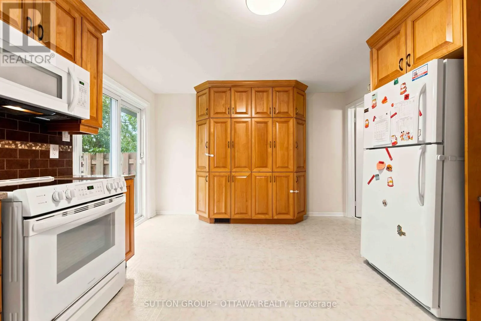 66 FIELDGATE DRIVE