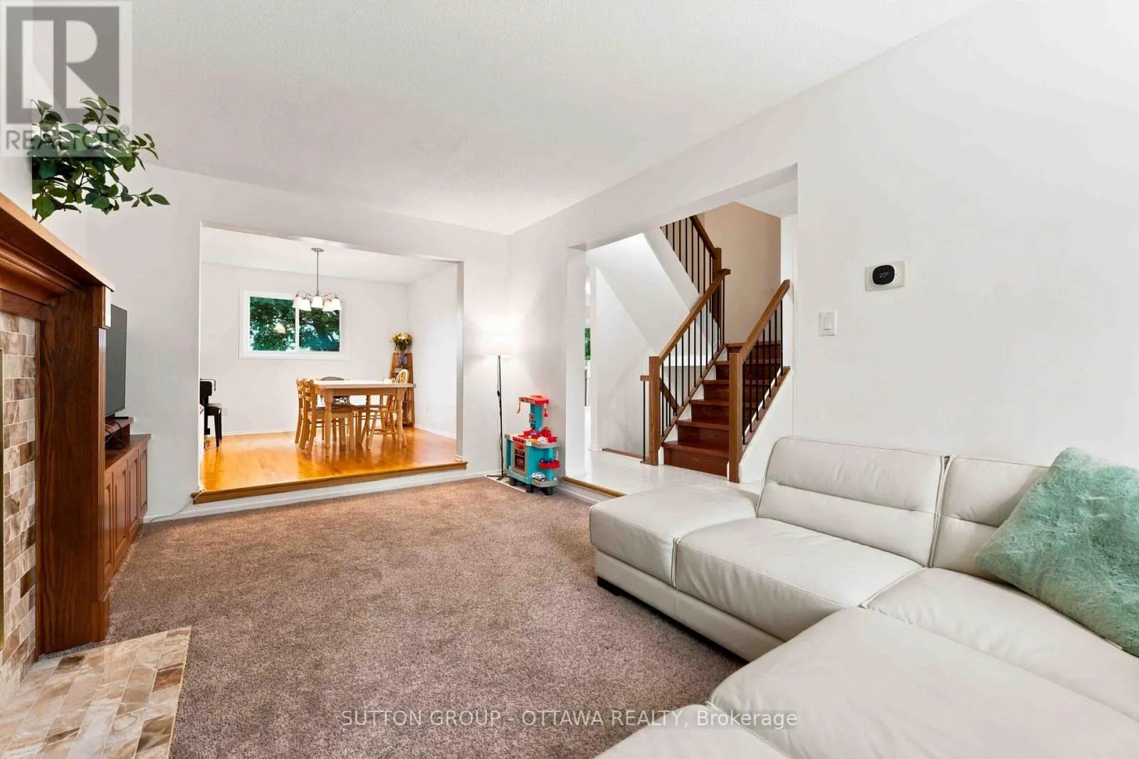 66 FIELDGATE DRIVE