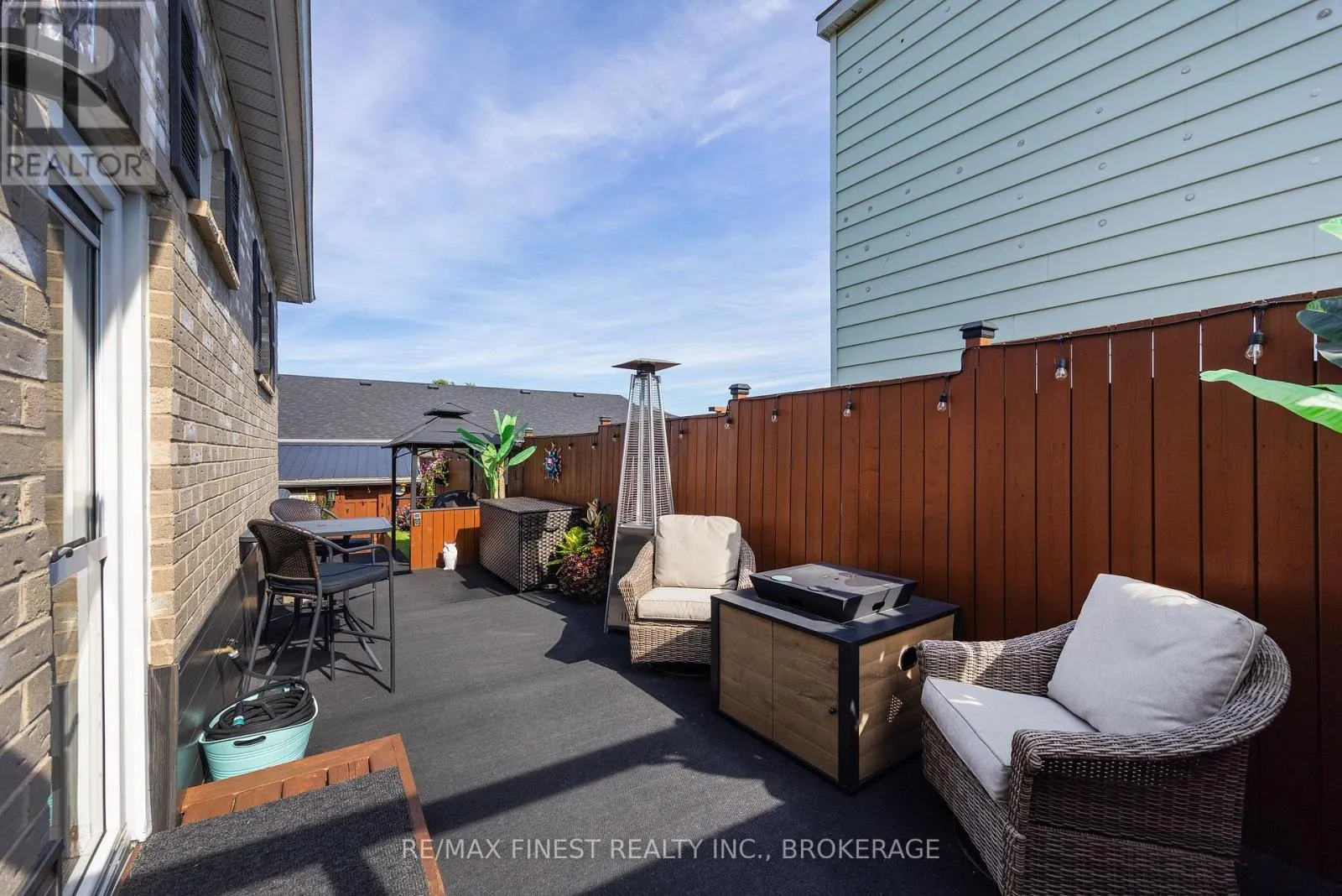 581 DIVISION STREET