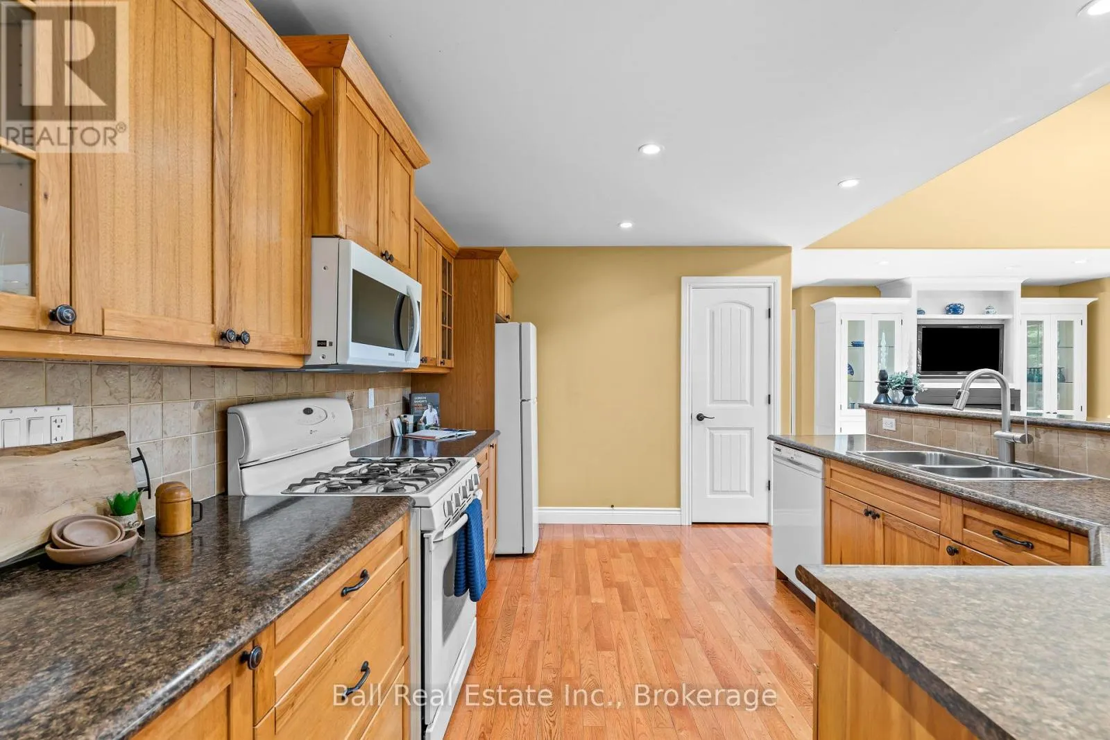 382 LAKEHURST CIRCLE ROAD
