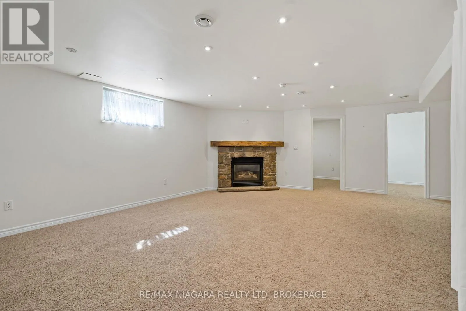 2487 WALKER COURT