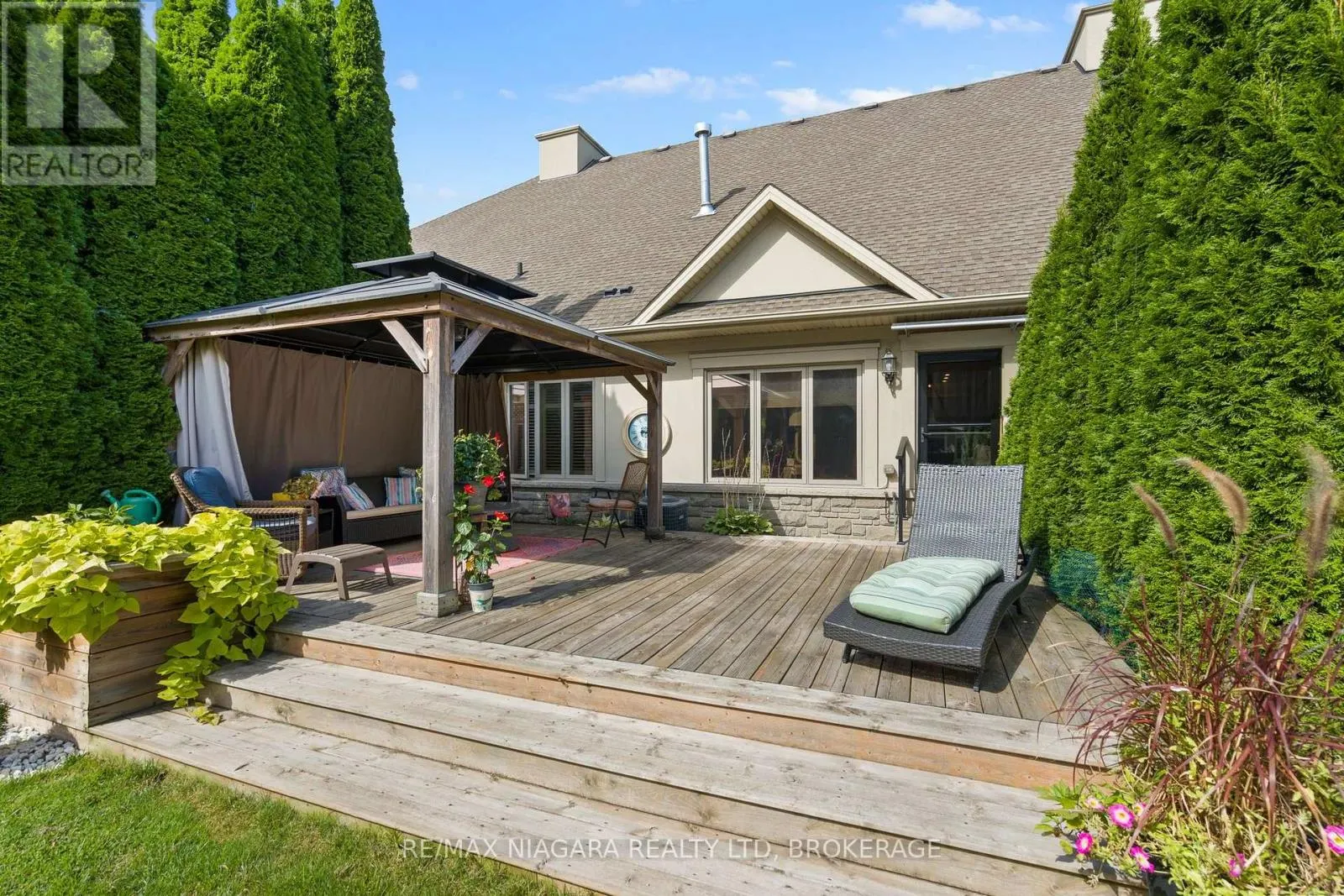 2487 WALKER COURT