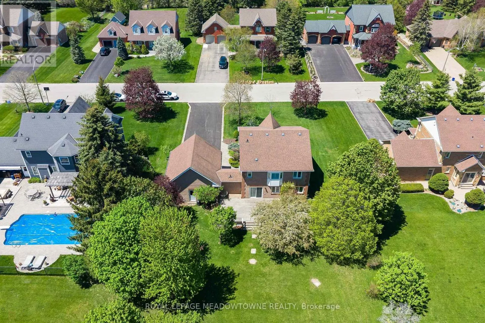 19 MCCULLOGH DRIVE
