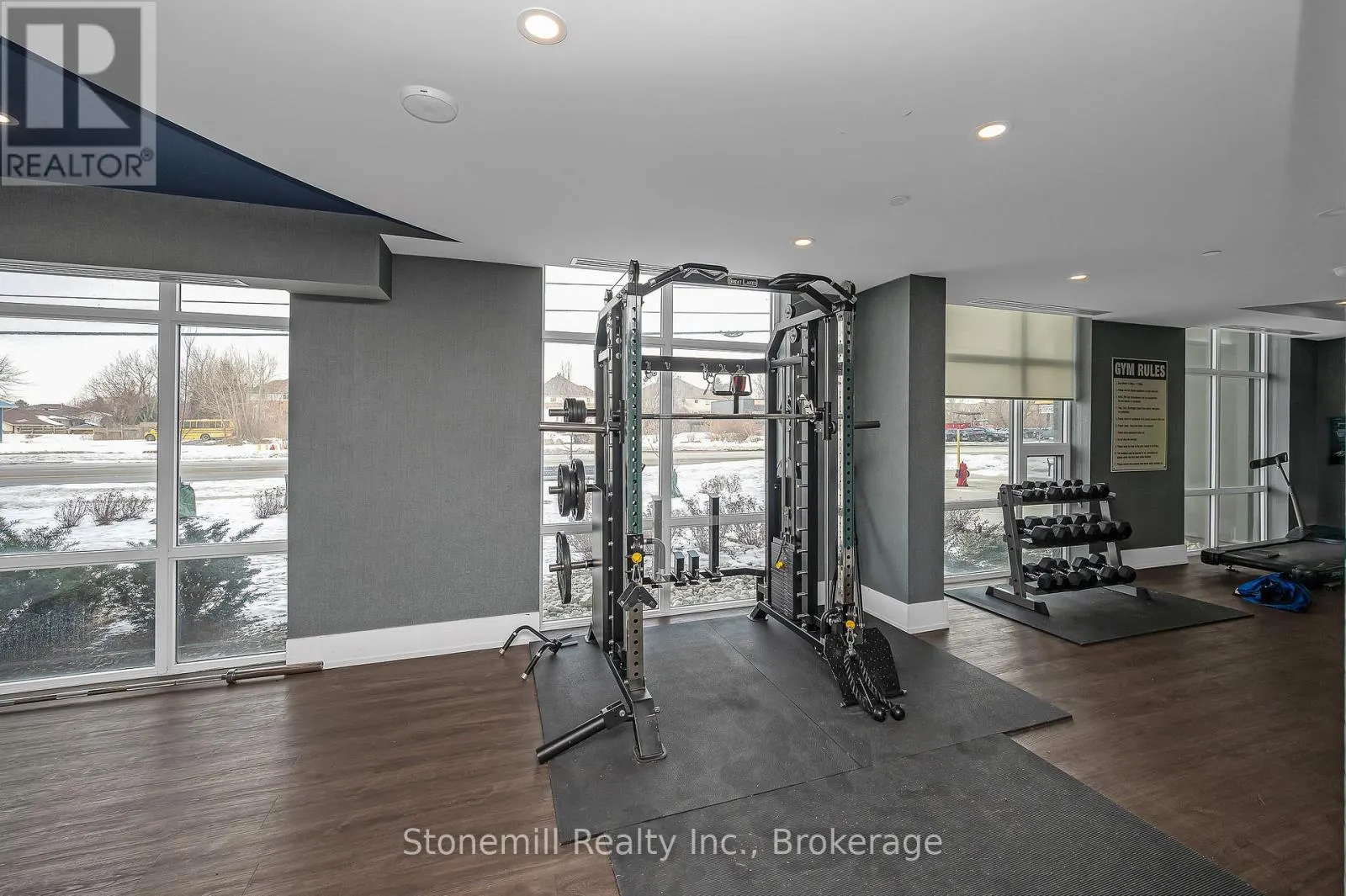 701 - 450 DUNDAS STREET E #701