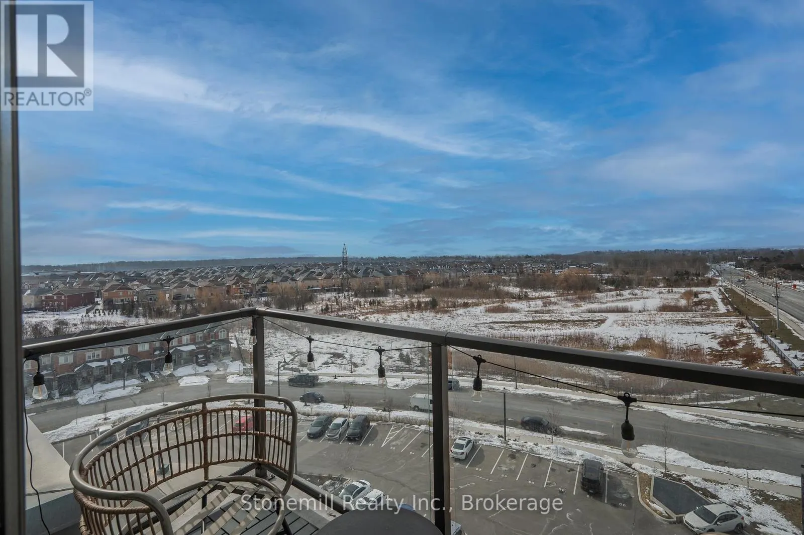 701 - 450 DUNDAS STREET E #701