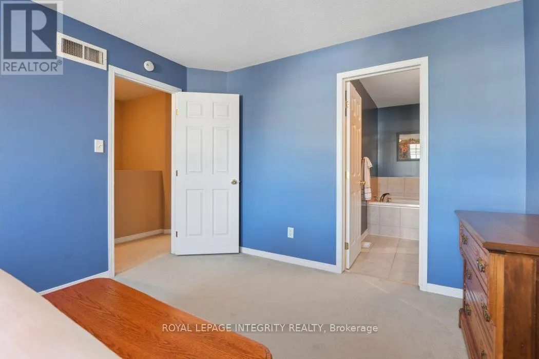 416 WISTERIA CRESCENT