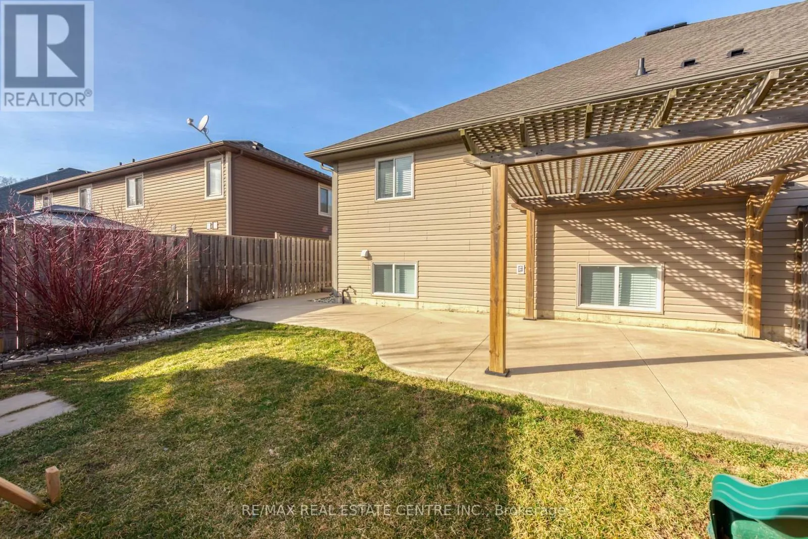 143 ANASTASIA BOULEVARD