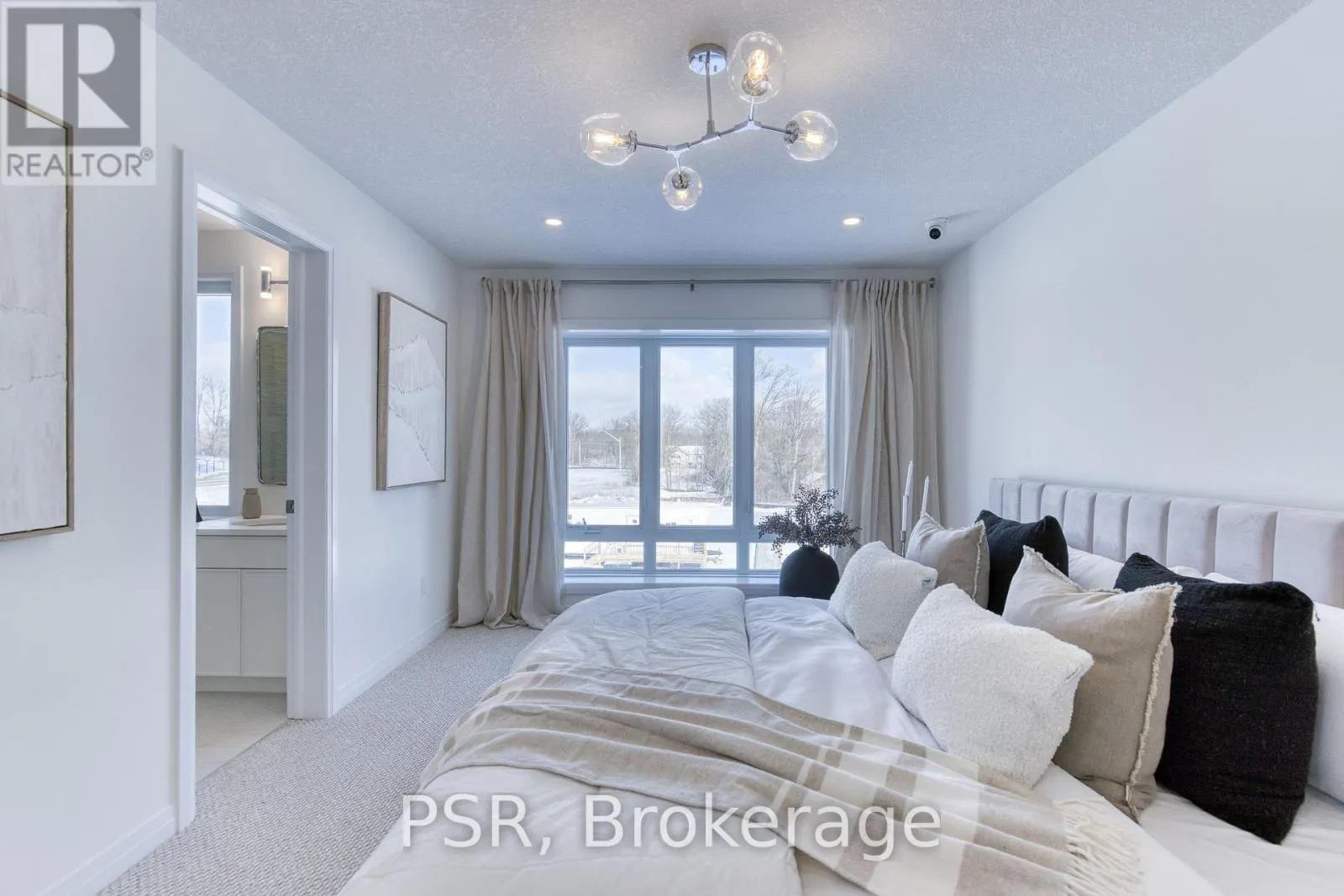406 GREEN GATE BOULEVARD