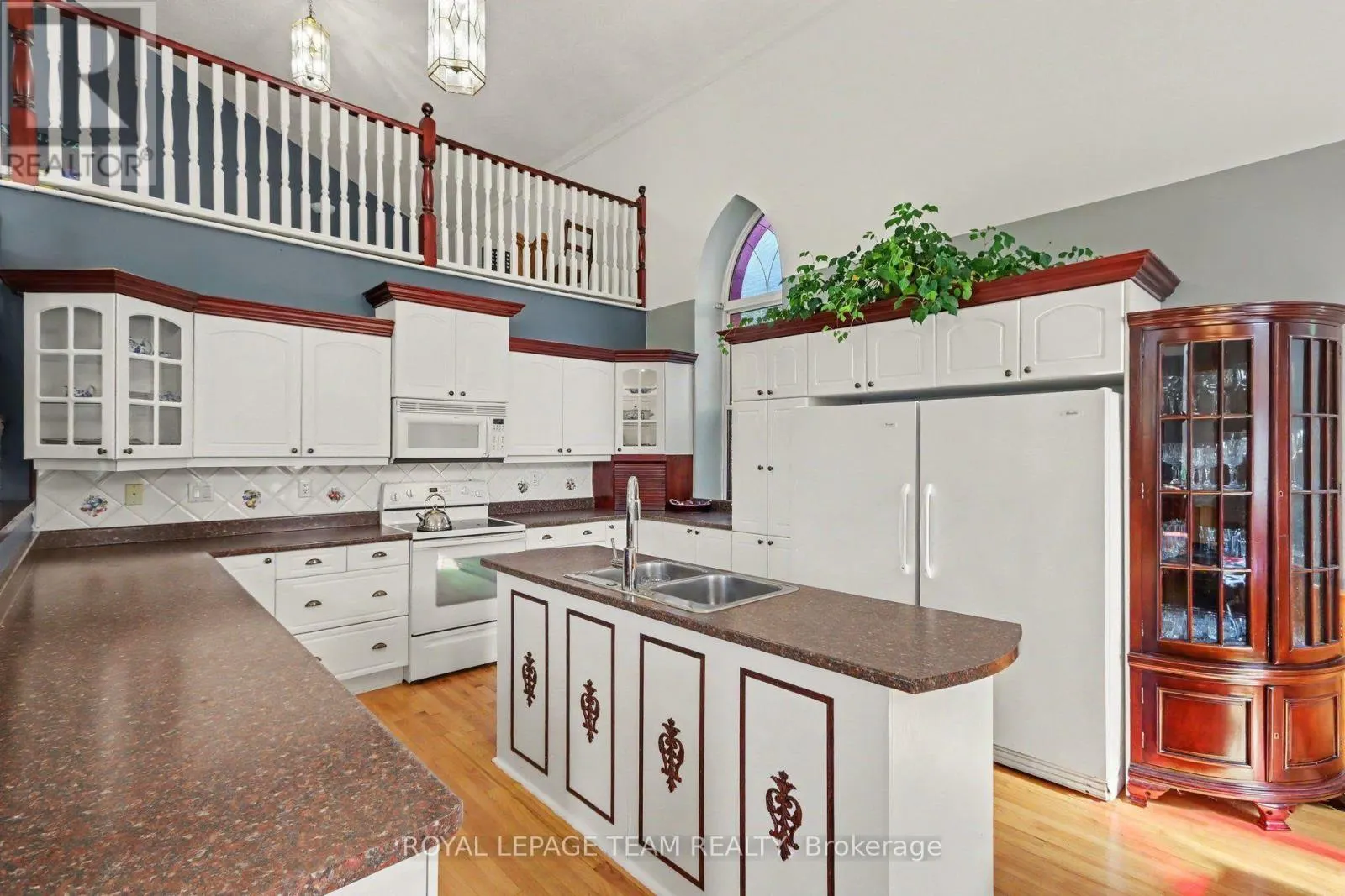 10565 MAIN STREET