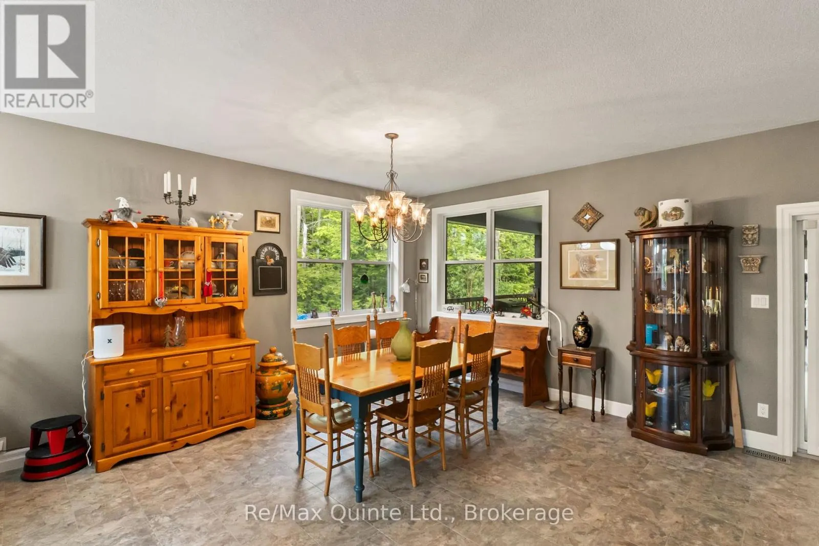 25 POWERLINE ROAD