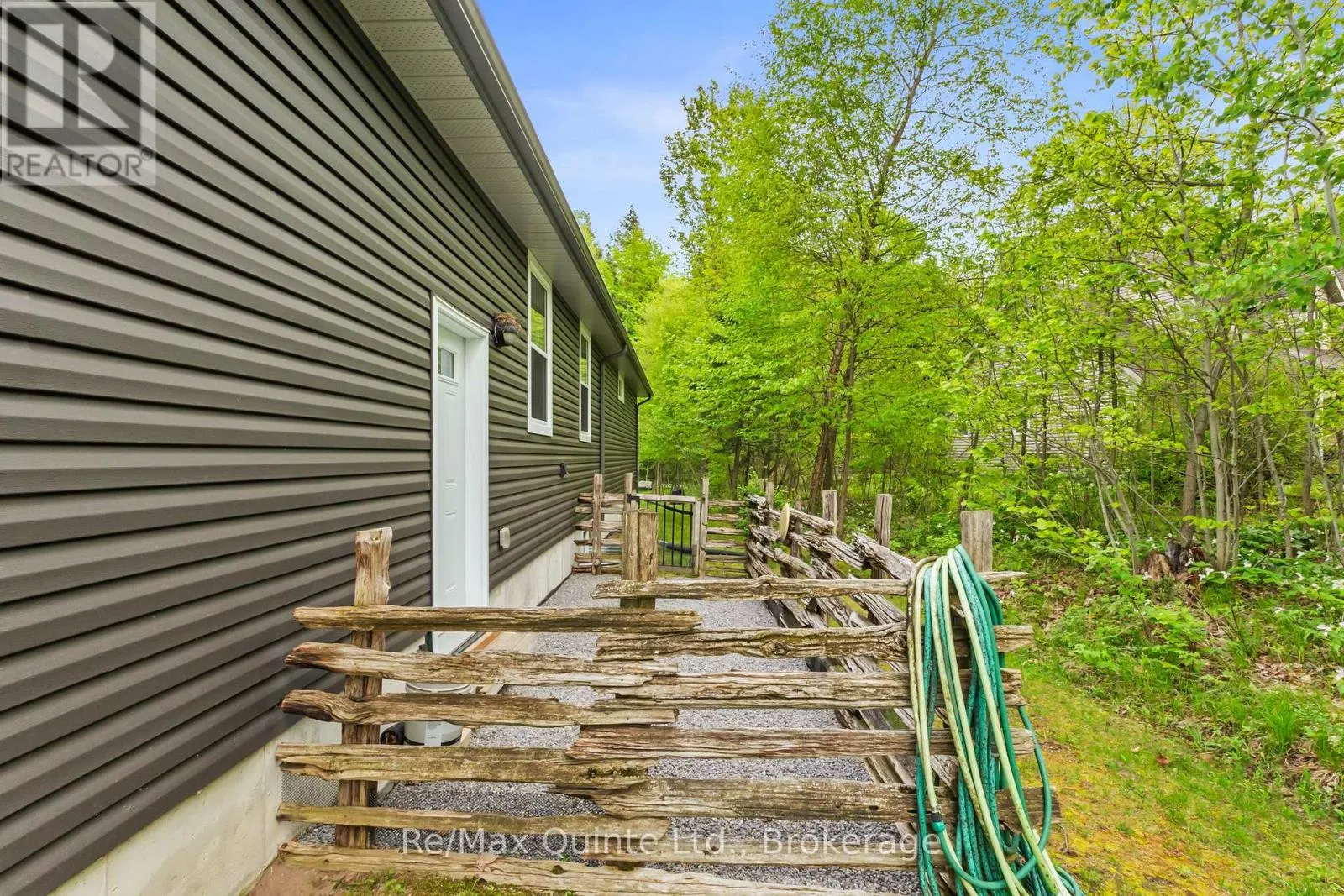 25 POWERLINE ROAD