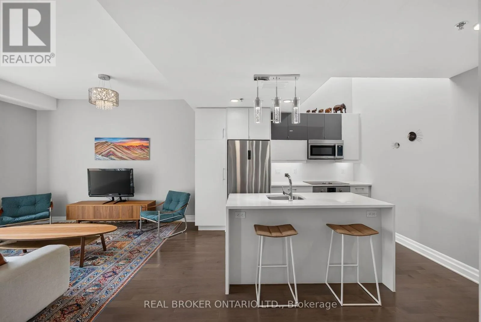 317 - 300 B LETT STREET