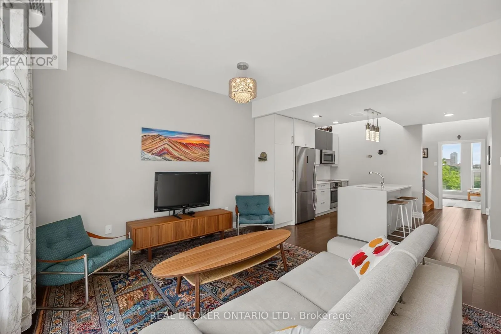 317 - 300 B LETT STREET