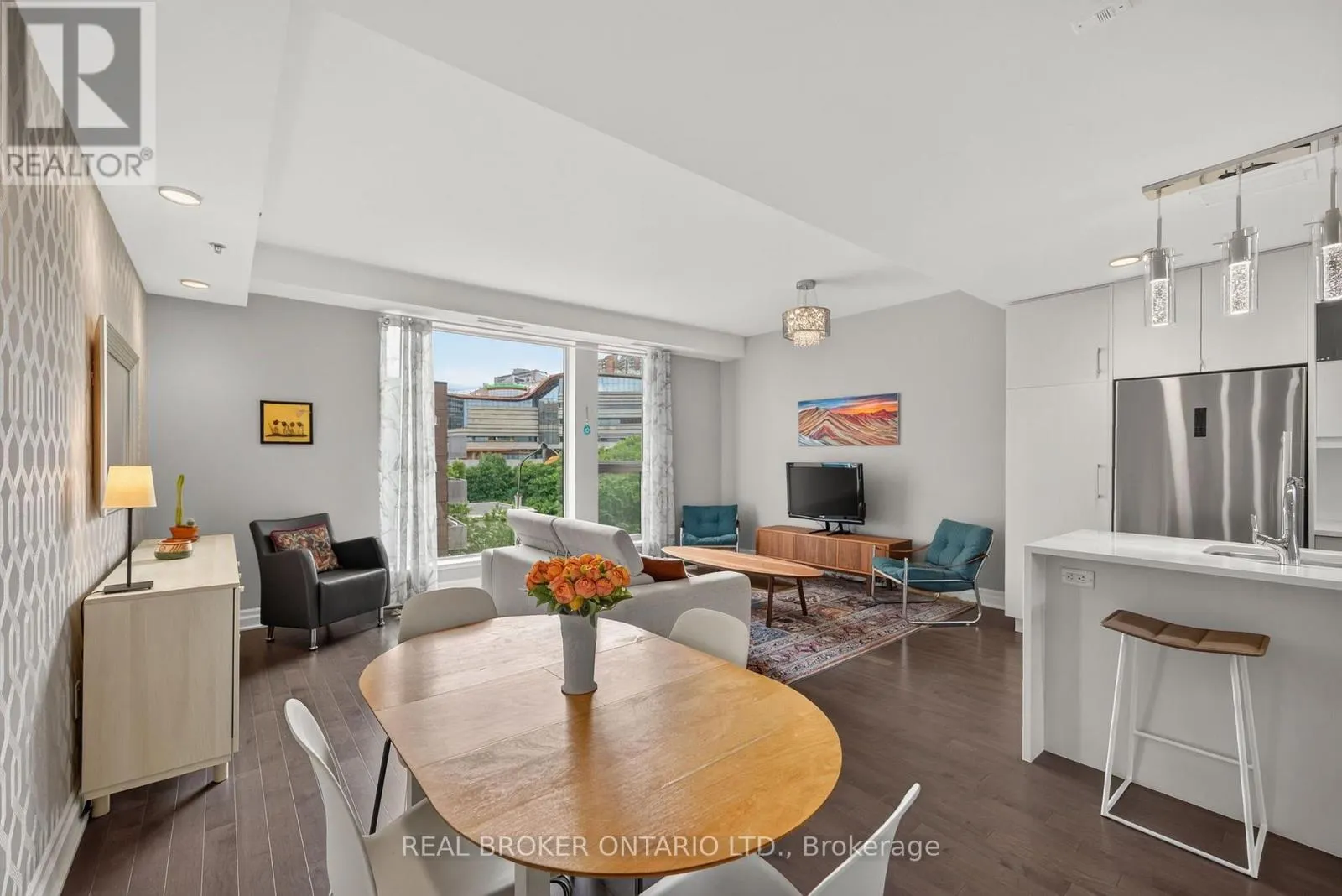 317 - 300 B LETT STREET