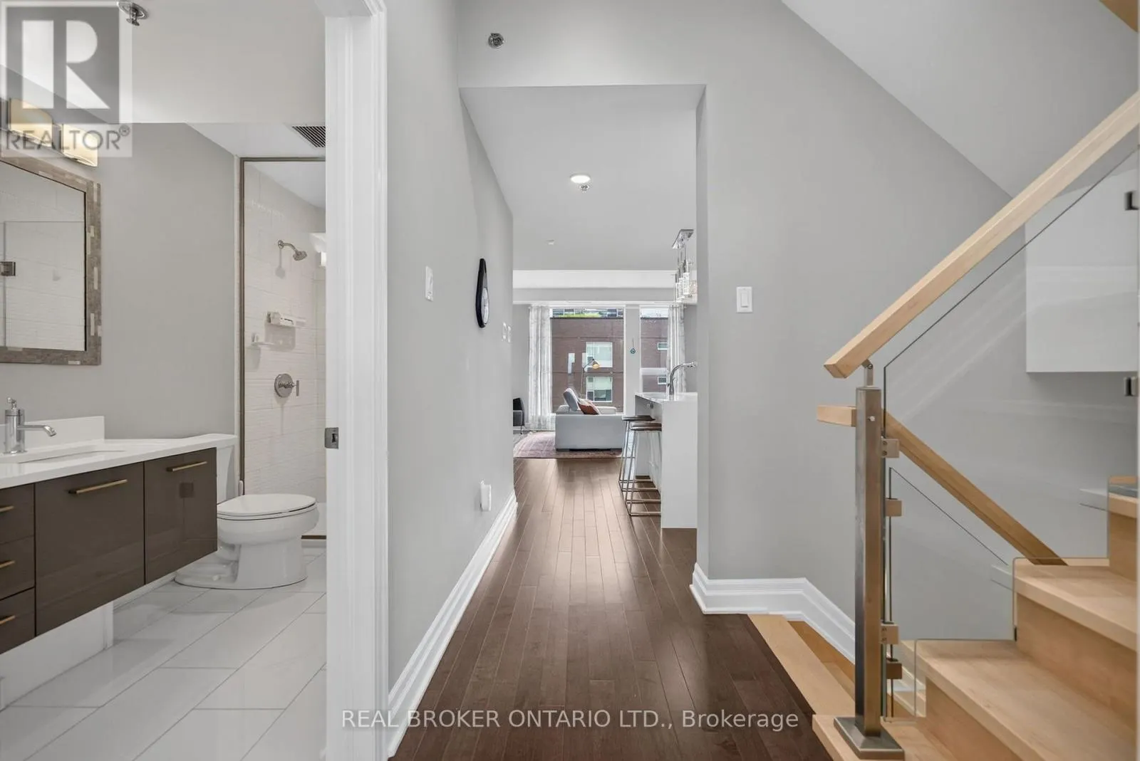 317 - 300 B LETT STREET