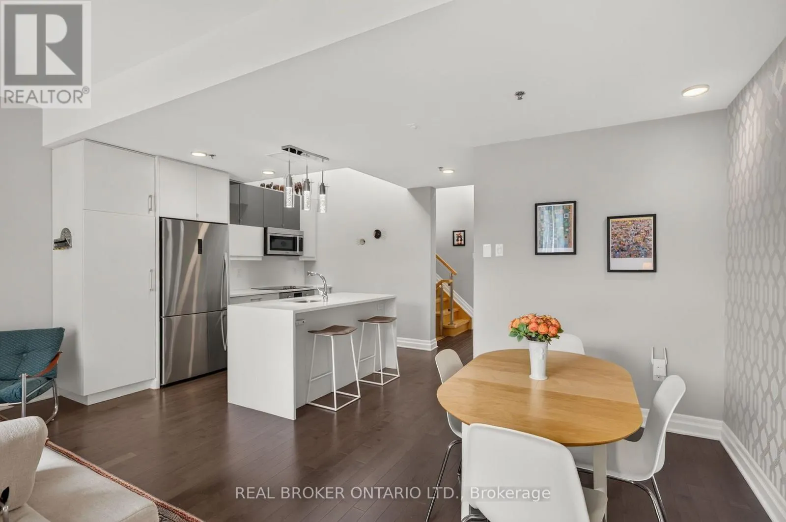 317 - 300 B LETT STREET