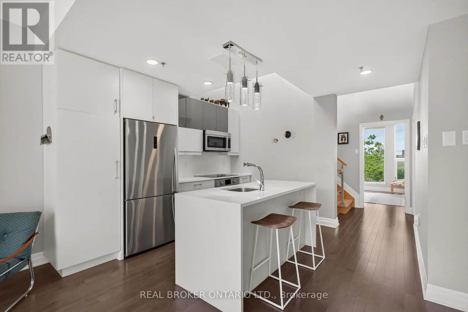 317 - 300 B LETT STREET