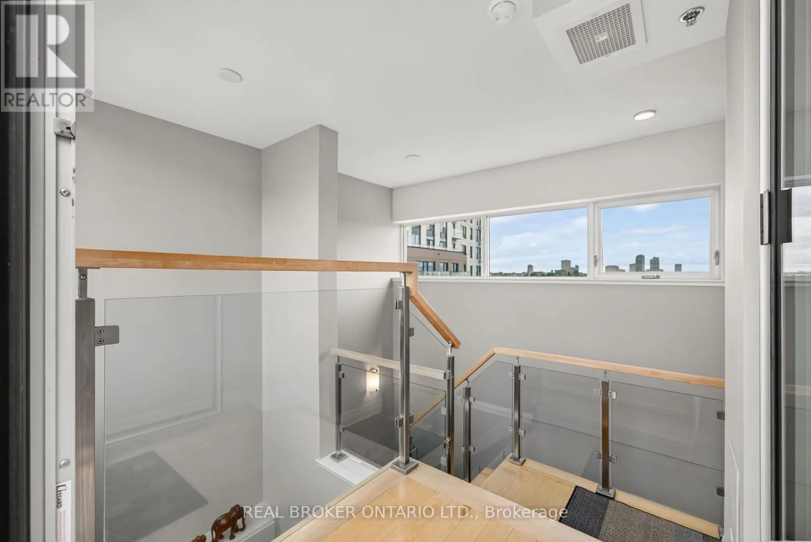 317 - 300 B LETT STREET