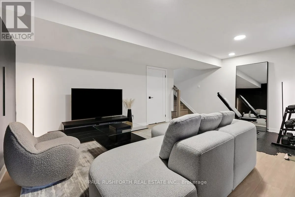 11 PUMICE PLACE