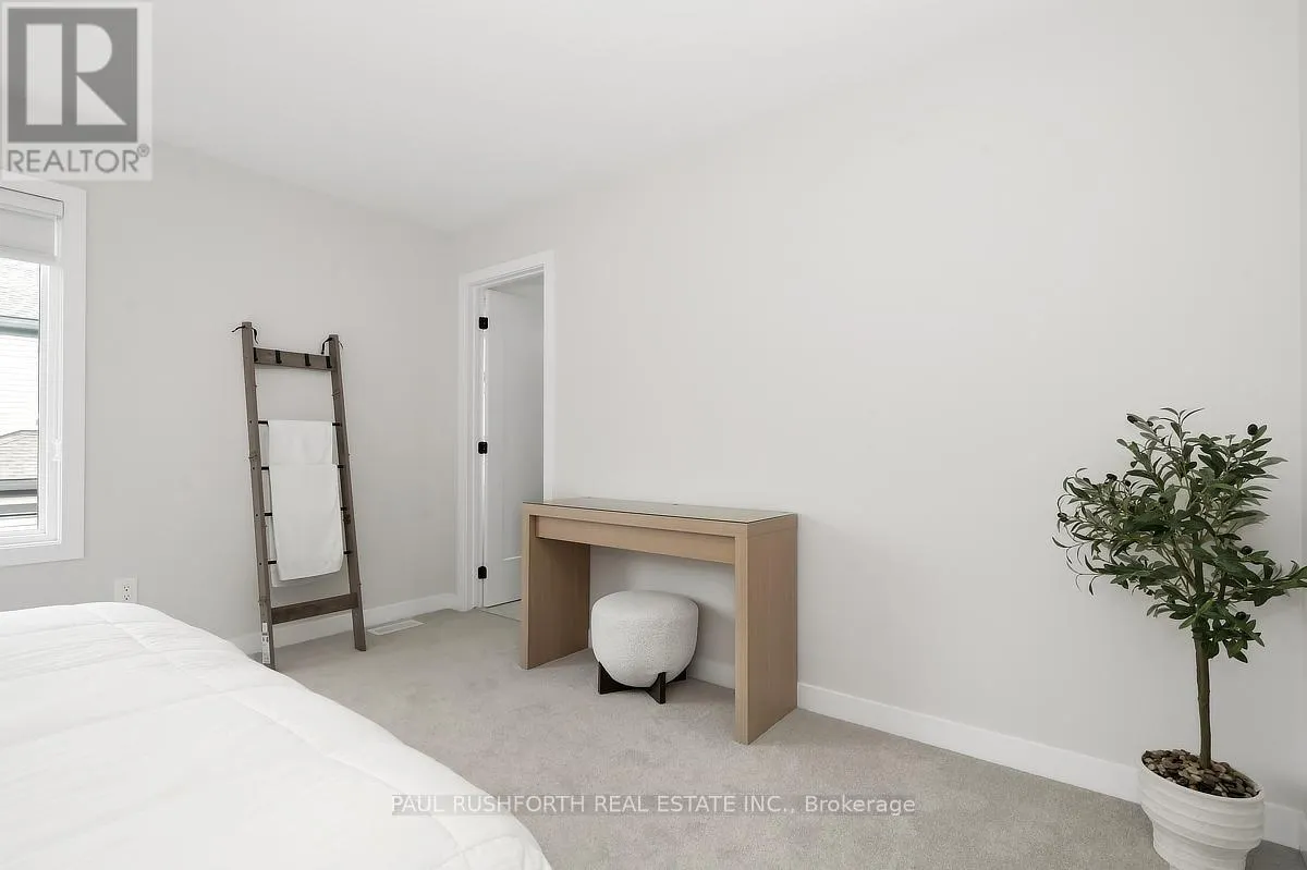 11 PUMICE PLACE