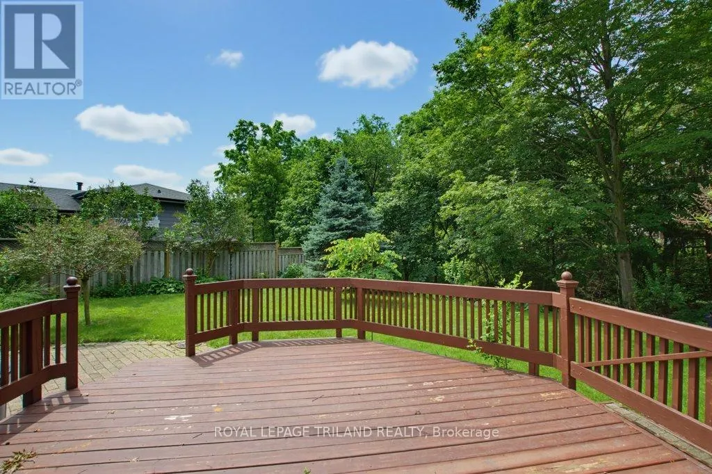 5 WARREN CRESCENT