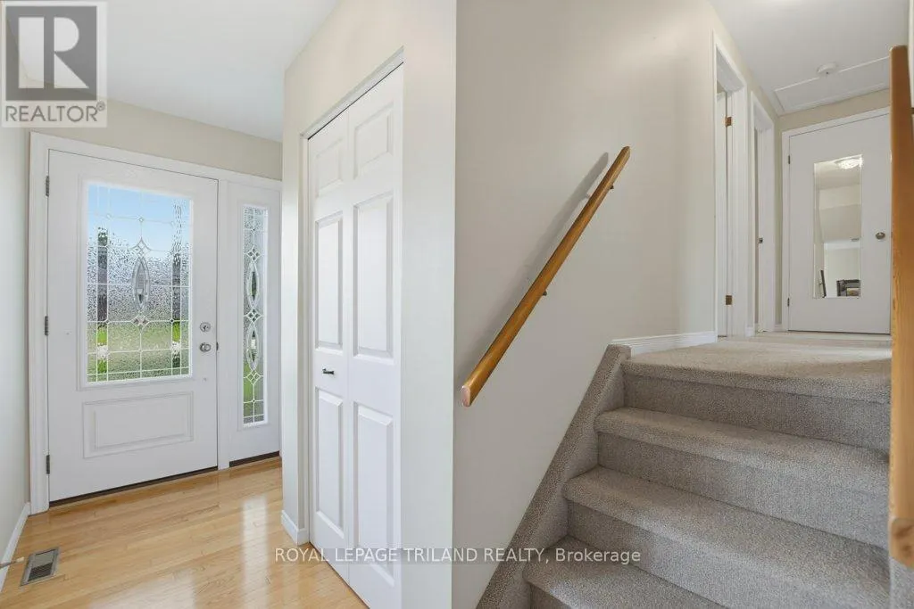 5 WARREN CRESCENT