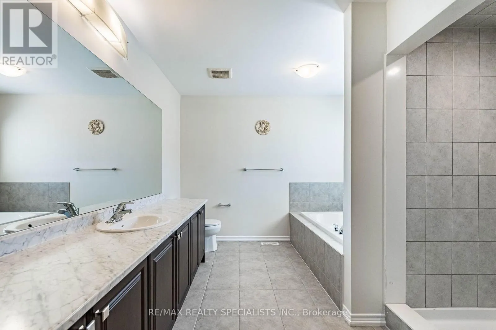 25 CLOY DRIVE