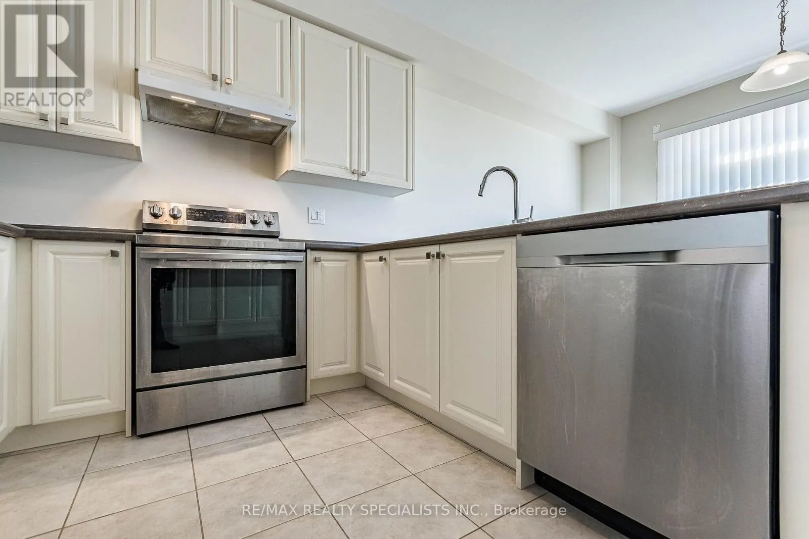 25 CLOY DRIVE