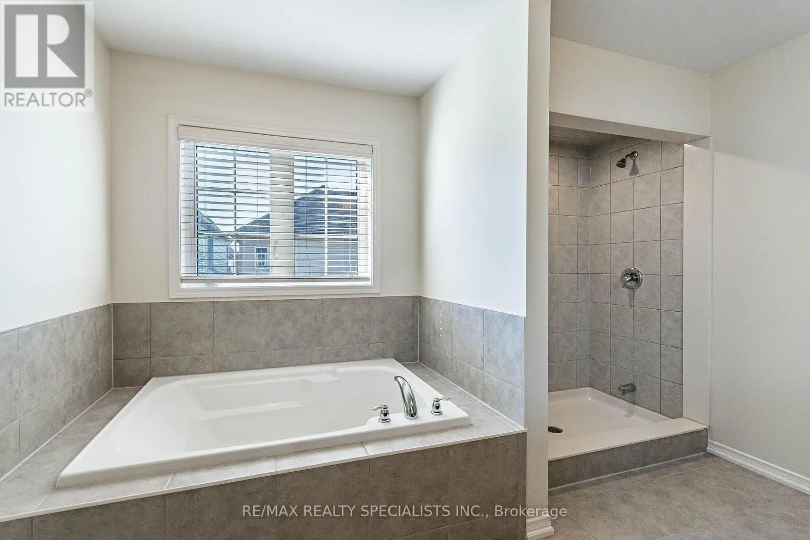 25 CLOY DRIVE