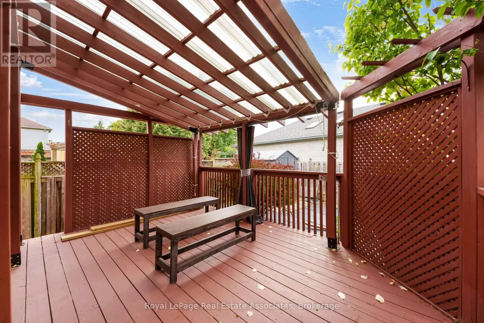 406 SANDY COVE CRESCENT