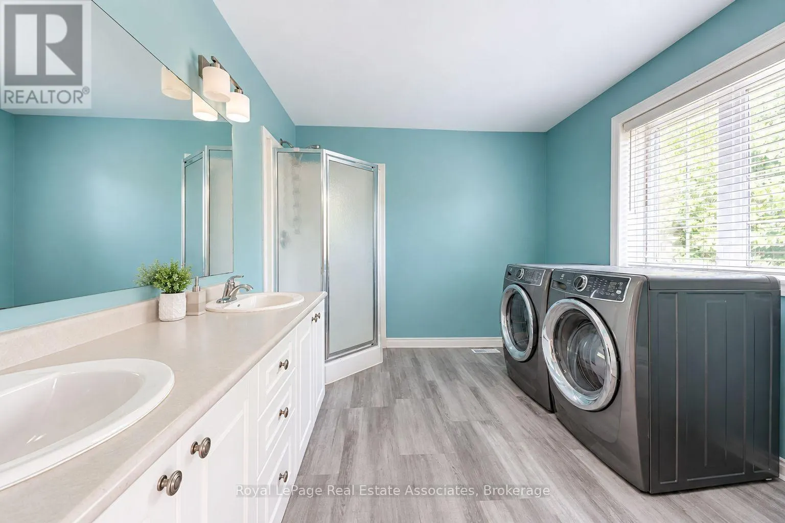 406 SANDY COVE CRESCENT