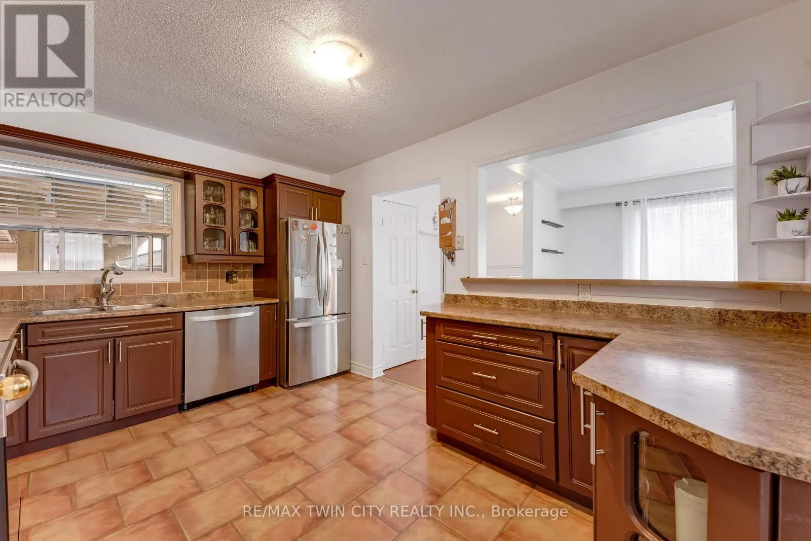 49 CARNABY CRESCENT