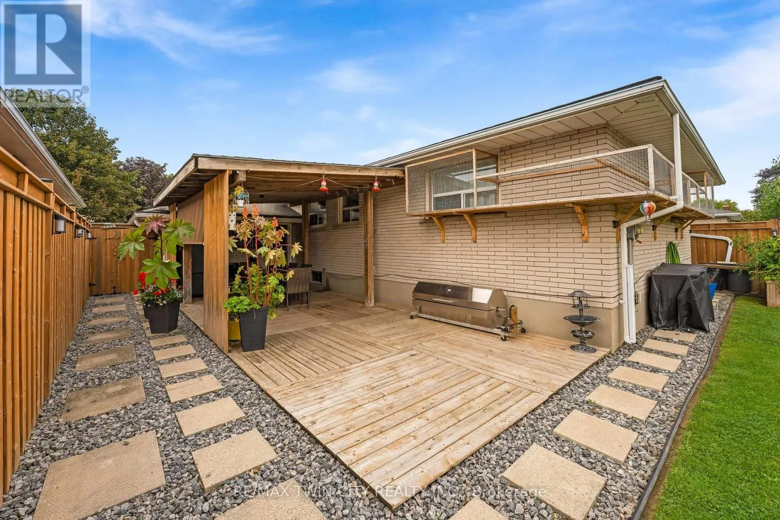 49 CARNABY CRESCENT